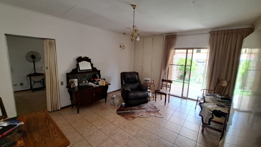 1 Bedroom Property for Sale in Oudorp North West
